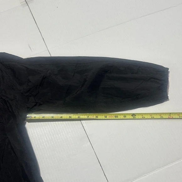 NWT Athleta Black lightweight Jacket with buttons elastic cuffs pull bungee tab - Picture 4 of 11